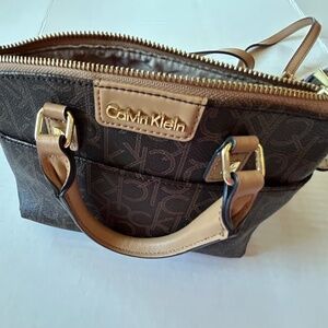 Calvin Klein purse 9" 6 1/2" x 4"